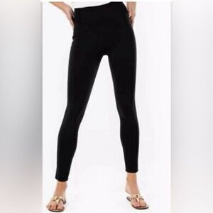 Lilly Pulitzer Mia High Rise Leggings in Onyx, Size Medium.